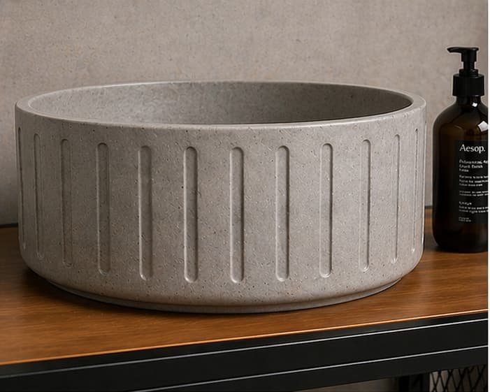 Aditiva Round — Neutral · Sa strane